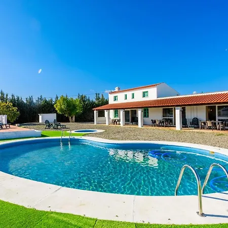 Daire Cubo's Estudio El Patio Andaluz 4 *